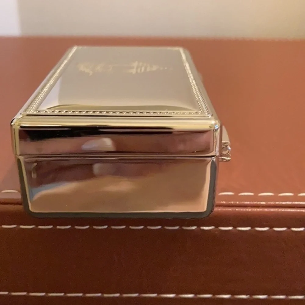 N/A rectangle silver